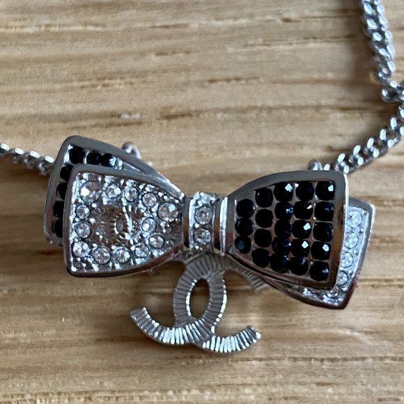 *SOLD*Chanel Silver Ribbon Rhinestone Necklace - Picture 2 of 6